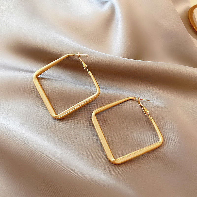Khuyên tai hình vuông bằng kim loại thời thượng