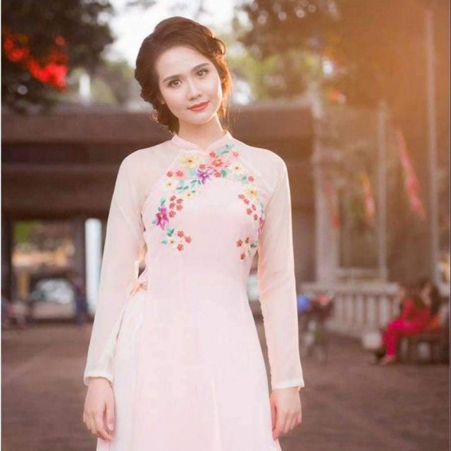 Áo dài trắng, đỏ ,hồng 4tà lụa