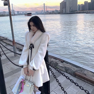 áo khoác dạ mịn cổ lông sang chảnh