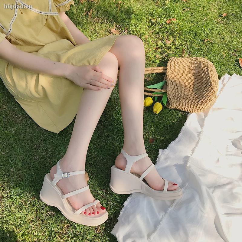 Xăng đan Thời Trang Phong Cách Năng Động Cho Nữ 2021 | BigBuy360 - bigbuy360.vn