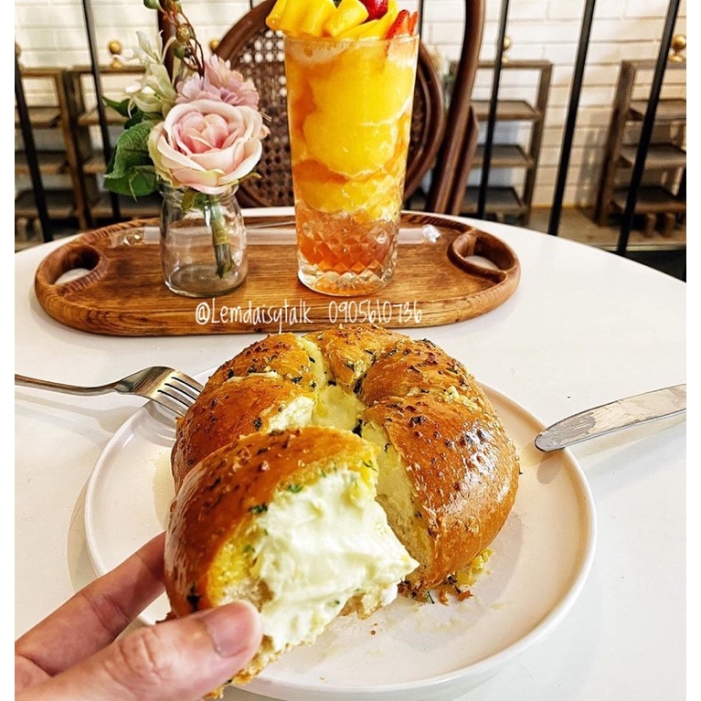Bánh mì bơ tỏi phô mai siêu ngon