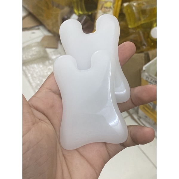 Ngọc cạo gió massage mặt và body 1 cặp