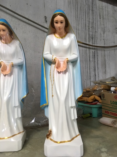 TƯỢNG CÔNG GIÁO-Mẹ khó nghèo