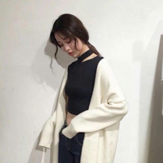 Áo croptop cut-out cổ