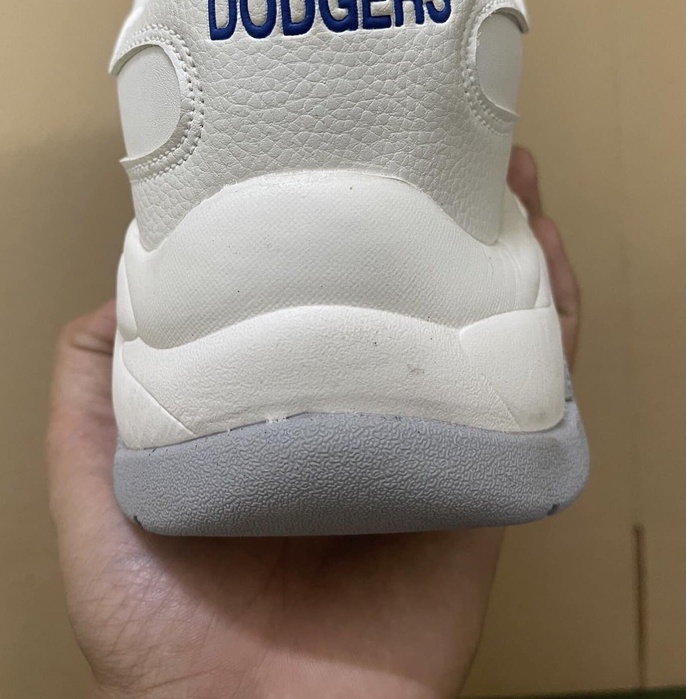 Thanh lí giày mlb la xanh đế tách size 36 37