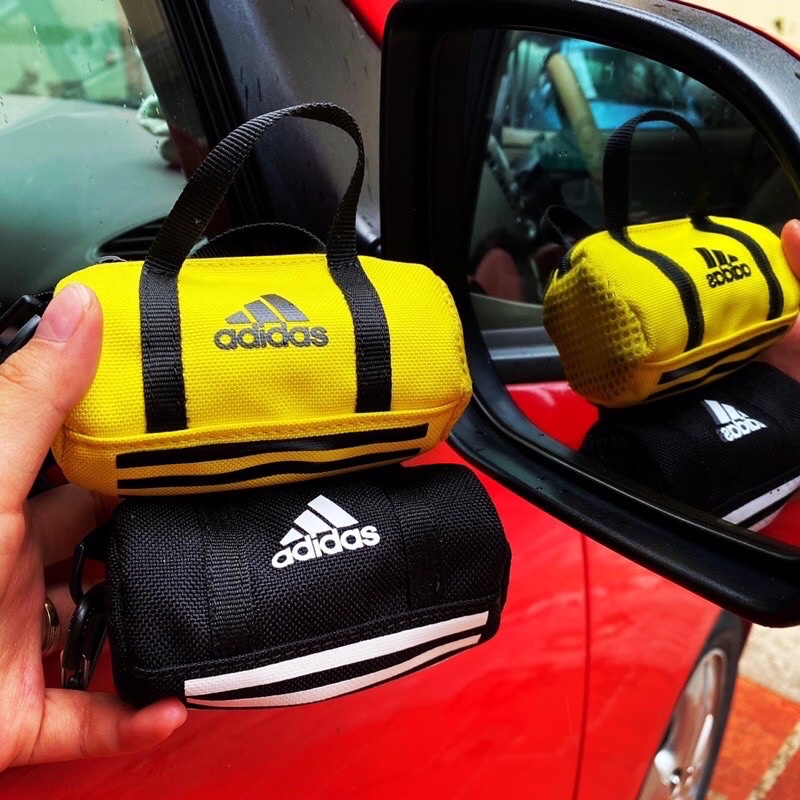 Móc chìa khóa đen Adi.das túi trống thể thao mini Tiny Bag FQ2449