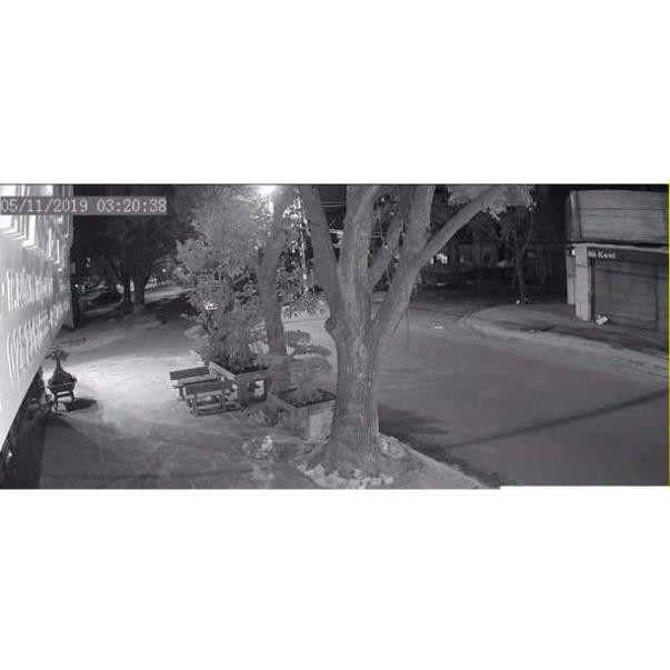 Camera yoosee ngoài trời 4 râu, 20 đèn, xoay 360°, đàm thoại 2 chiều - Camera wifi đêm có màu | BigBuy360 - bigbuy360.vn