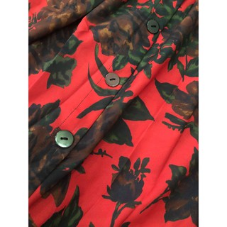 Đầm Zara Hoa Phối Nút