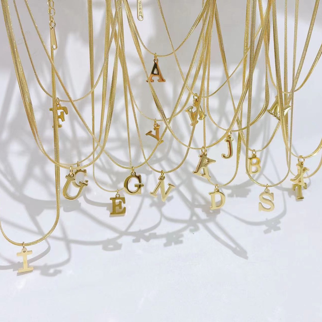 Vòng cổ Thép Titan Mạ Vàng 18K Mặt 26 Chữ Cái Tiếng Anh Thời Trang Cho Nữ