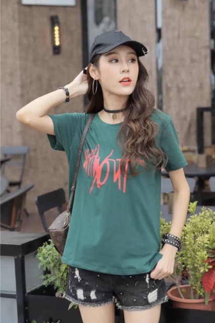 Áo thun tay ngắn chữ
