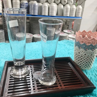Ly sinh tố cao eo phần đáy .