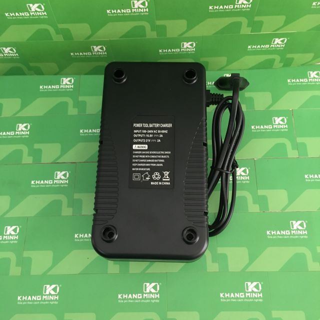 Sạc pin 14.4V - 18V Li-ion, sạc mới 100 - 240VAC.