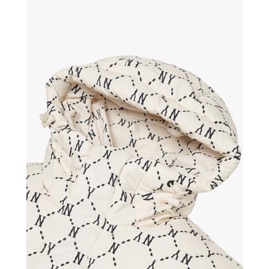 Áo khoác phao tay dài phối mũ MLB Monogram Diamond