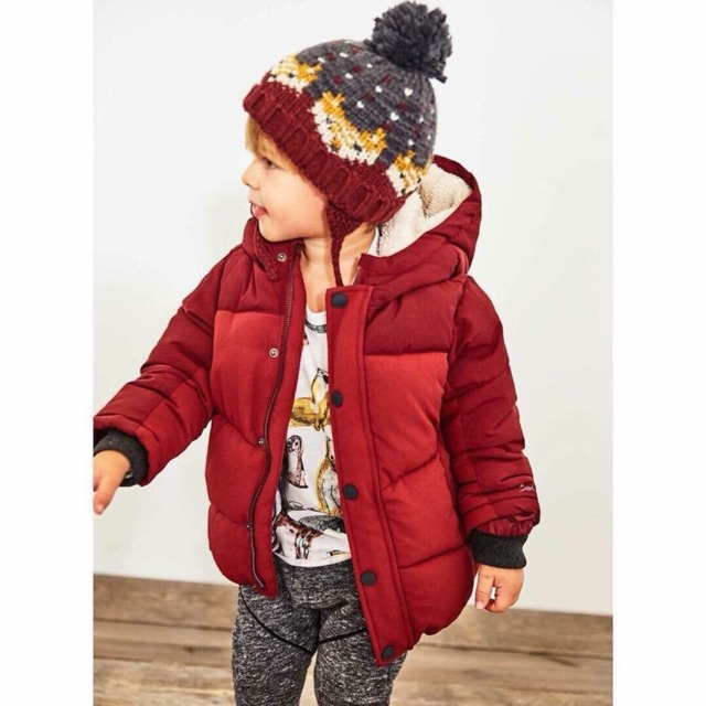 ✔ Jacket Zara boy, xuất chuẩn hịn, nguyên chip, đẹp vô cùng, bên ngoài là lớp phao mềm