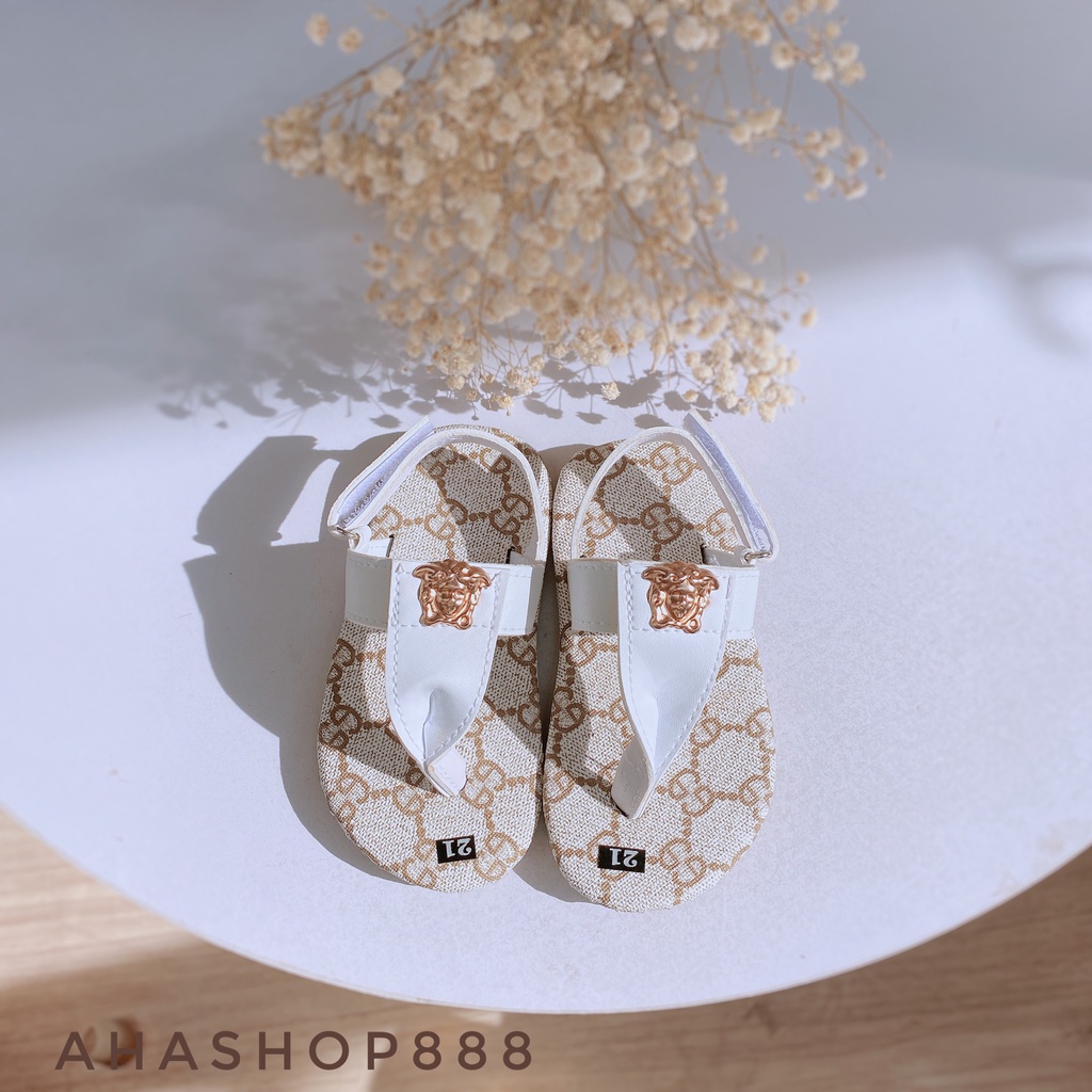 Dép Sandal Xỏ Ngón Họa Tiết Quai Dính Đế Êm Chân Cho Bé Trai K139