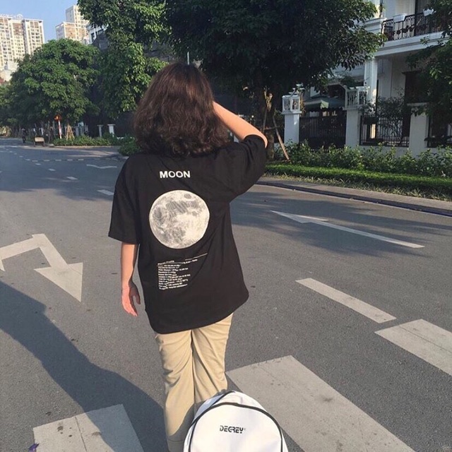 Áo thun nam nữ Unisex Hàn Quốc tay lỡ dấu quần form rộng MOON dưới 75Kg