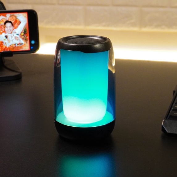Loa Bluetooth Mini BEETECH BTL04 Có Đèn Led, Dễ Dàng Mang Đi , Chất Âm Hay