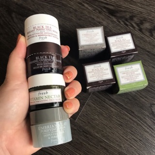 Mặt nạ trà đen Fresh giúp da mịn mượt, cung cấp ẩm, góp phần chống các dấu hiệu lão hoá sớm. Hàng chính hãng store US