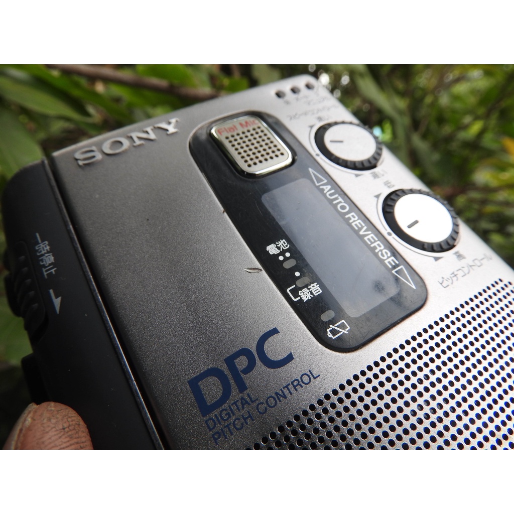 Máy nghe nhạc Cassette Sony TCM-AP10 loa ngoài phát băng 2 chiều cửa băng bằng kim loại