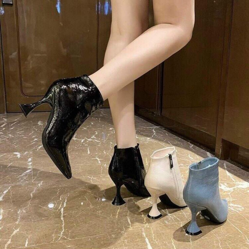 Giày Bốt Nữ Boot Bóng Gót Nhọn 2 Màu Đen - Trắng Fullbox