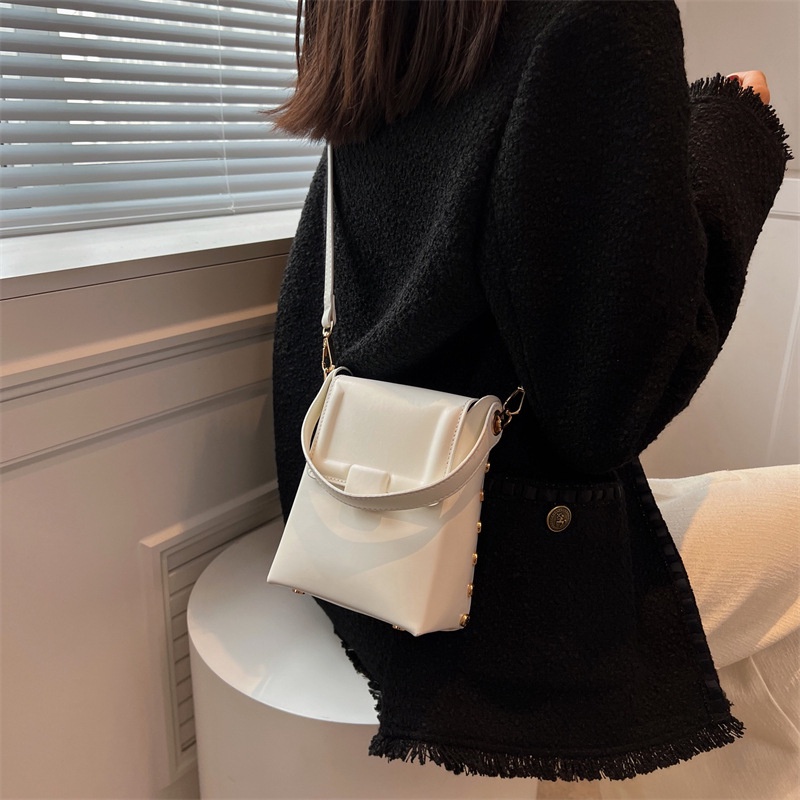 Ielgy Túi Yên Ngựa Có Thể Điều Chỉnh Màu Sắc Phong Cách niche Cho Nữ