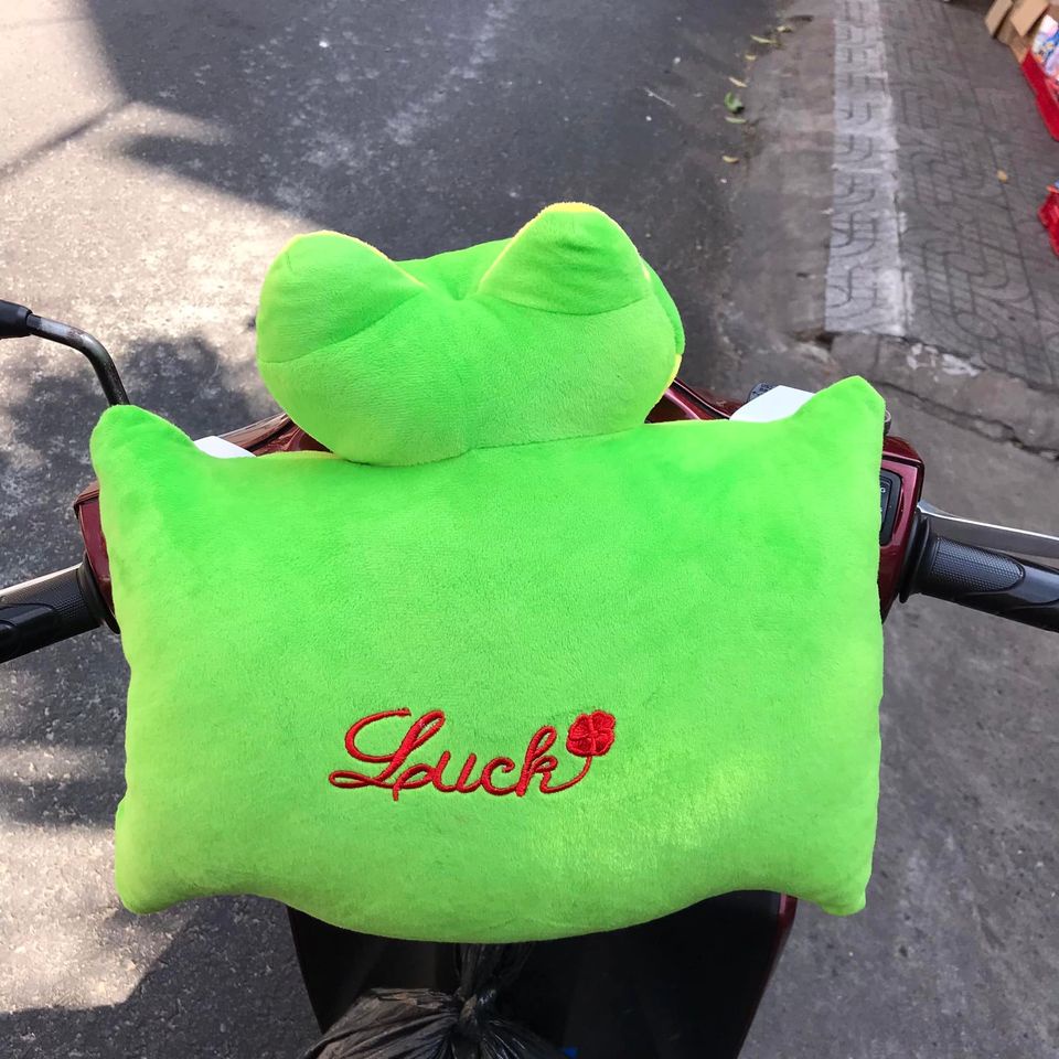 Gối đi xe máy cho bé siêu dễ thương