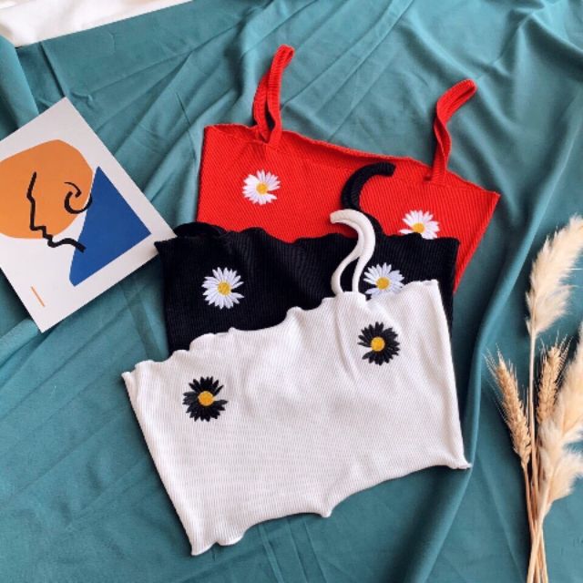 Áo 2s croptop thêu hoa cúc