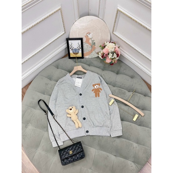 (Ảnh thật) Áo cadigan xám kèm gấu bông siêu xinh | BigBuy360 - bigbuy360.vn