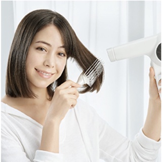 Cặp dầu gội- xả Essential Flat của Nhật