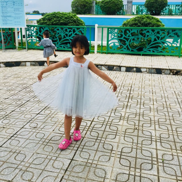 Đầm bé 2hand