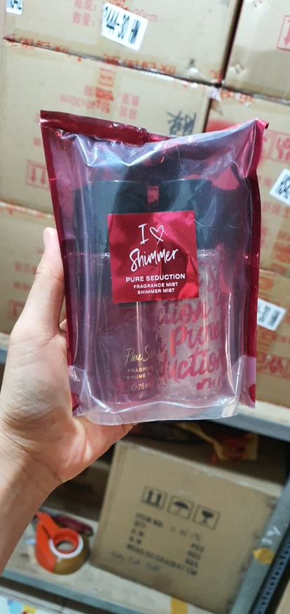 Set 2 chai xịt thơm toàn thân Vic