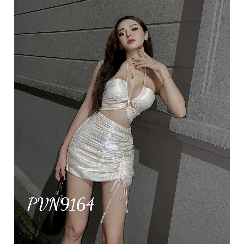 Đầm body tơ óng ánh rút dây bên chân