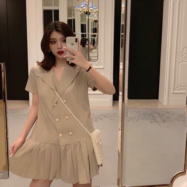 Đầm suông cổ vest xếp ly