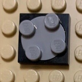LEGO Bàn Xoay 2x2 Với Đế Màu Đen, Miếng Xoay Màu Xám Nhạt ID 368026 4540203