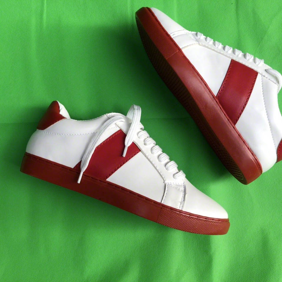 Giày da nam | Z.A.R.A | màu trắng , phối đồ dễ dàng hơn , đế khâu chỉ gai chắc chắn.
