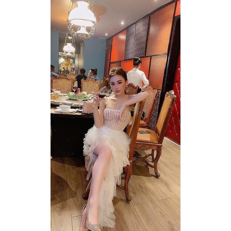 ẢNH THẬT -Video 1000%_ĐẦM XOÈ TẦNG KẾT CHUỔI TAY