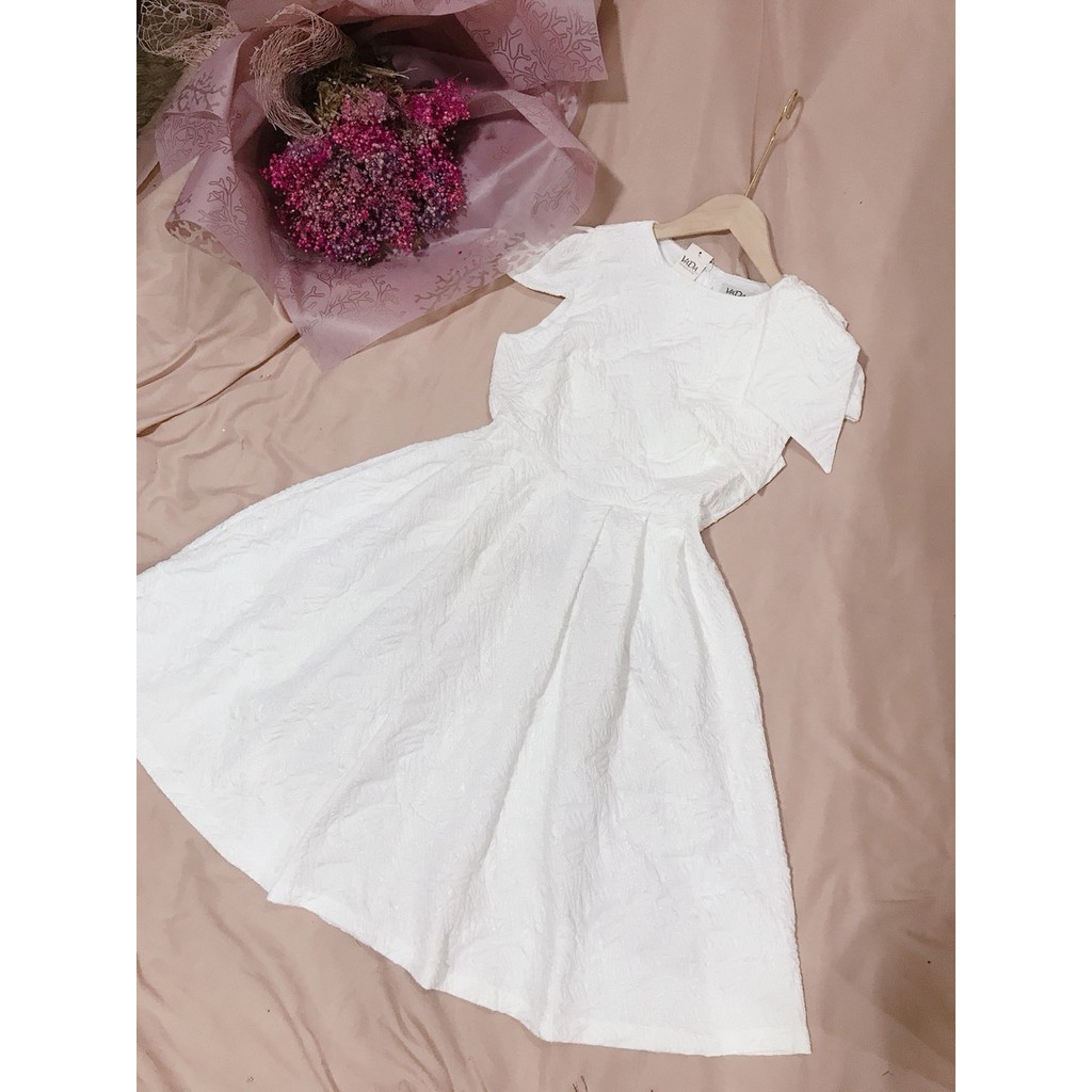 Đầm xòe dự tiệc tay ngắn kết nơ vai siêu xinh hàng cao cấp sang chảnh tại Thời Trang VADA -V7 | BigBuy360 - bigbuy360.vn