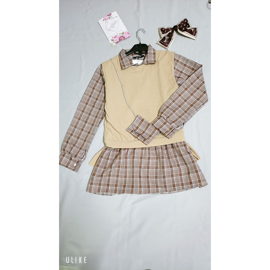 Sét váy kẻ caro + Áo gile ulzzang kết hợp túi đeo chéo bánh bèo  - CM Shop