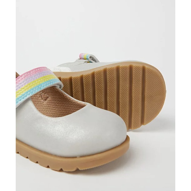 Giày búp bê ghi cầu vồng cho bé gái George UK