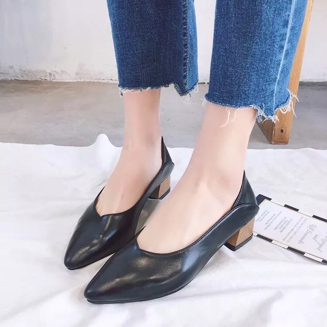 Giầy gót vuông