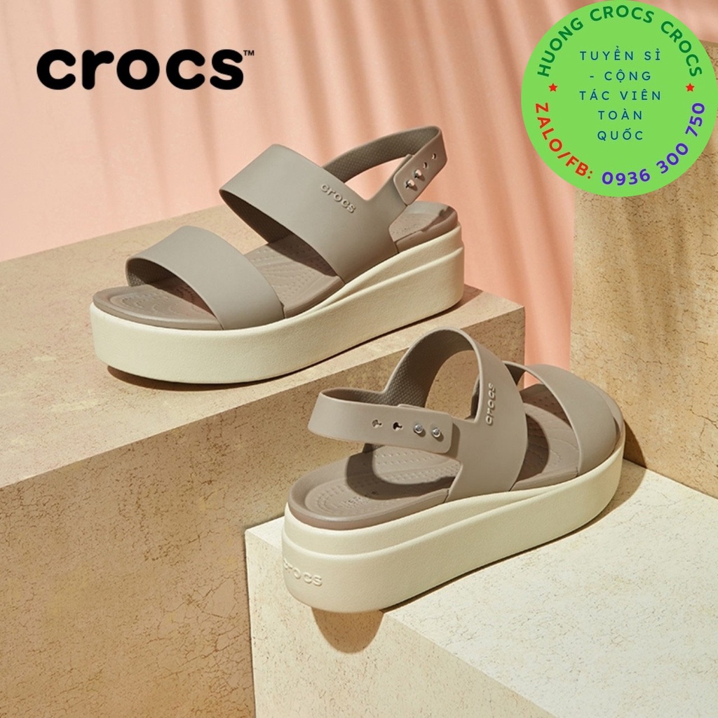GIÀY SANDAL NHỰA ĐẾ CAO 4.5CM CROCS BLOOKLYN LOW NỮ MÀU KEM hàng chuẩn xịn full box