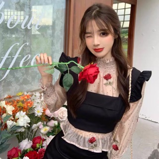 Set 2 áo croptop phối voan hoa hồng xinh yêuuu
