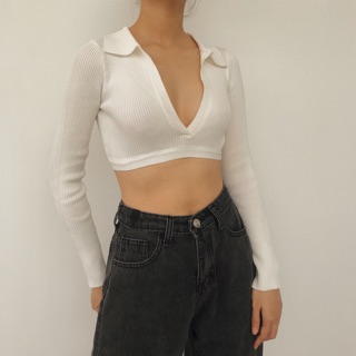 Áo croptop trắng cổ V hở lưng