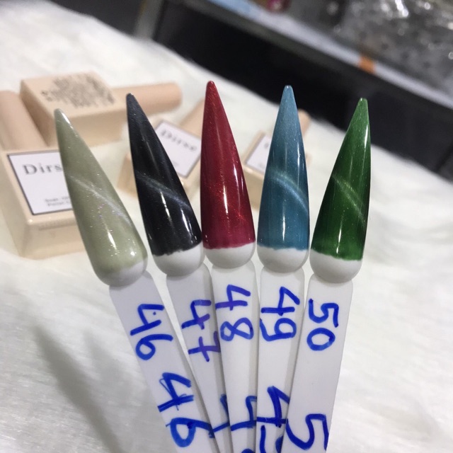 Sơn Dires sơn mắt mèo