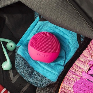 Máy rửa mặt Foreo Luna Play Plus hồng