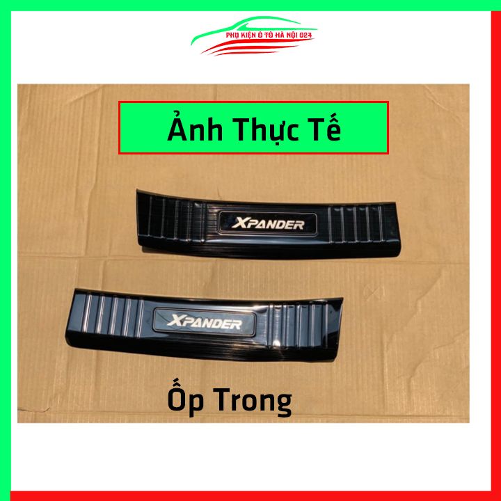 Ốp chống trầy cốp Mitsubishi Xpander 2018-2020  vân titan