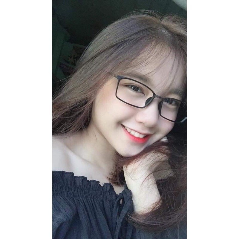 Kính tata màu đen.