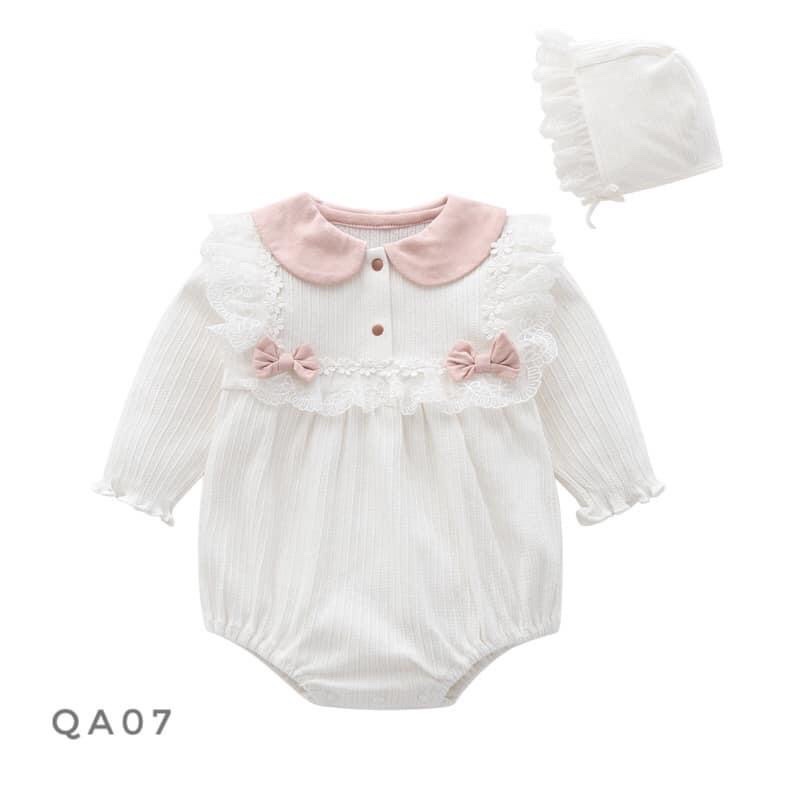 Body váy trắng kèm mũ nơ hồng tiểu thư - QA07