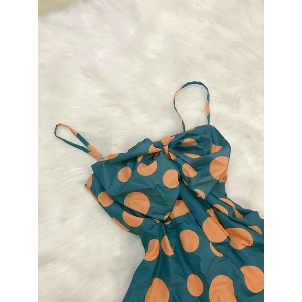 Đầm xoè nơ ngực chấm bi
