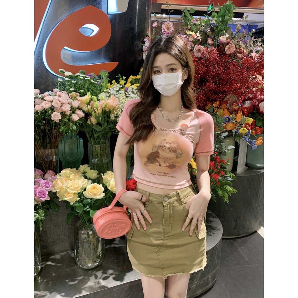 Áo croptop Tay Ngắn Cổ Chữ v Hoạ Tiết Chú Mèo Đáng Yêu